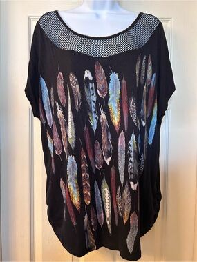 🪶 SKINNY MINNIE • Feather Print Top